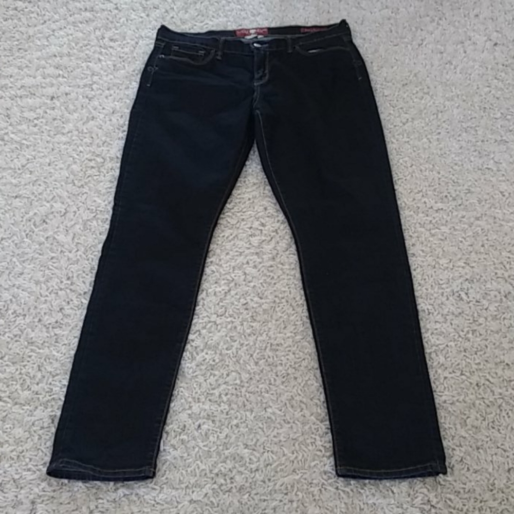 Lucky Brand Skinny Jeans.